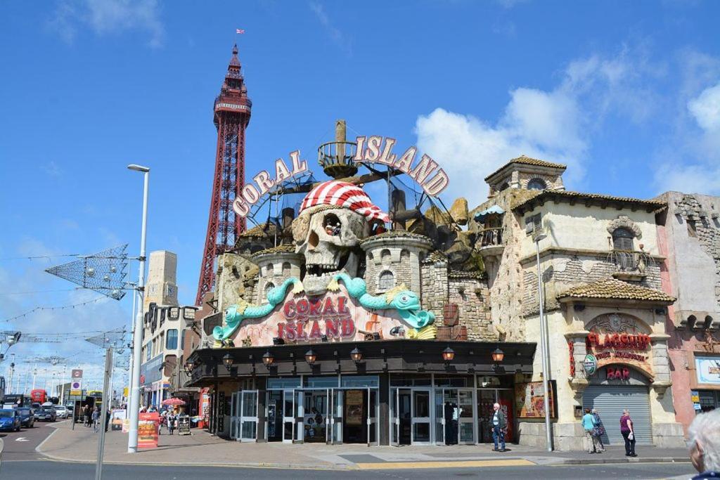 Bamber House - Large Modern Home & Perfect Location Blackpool Eksteriør bilde